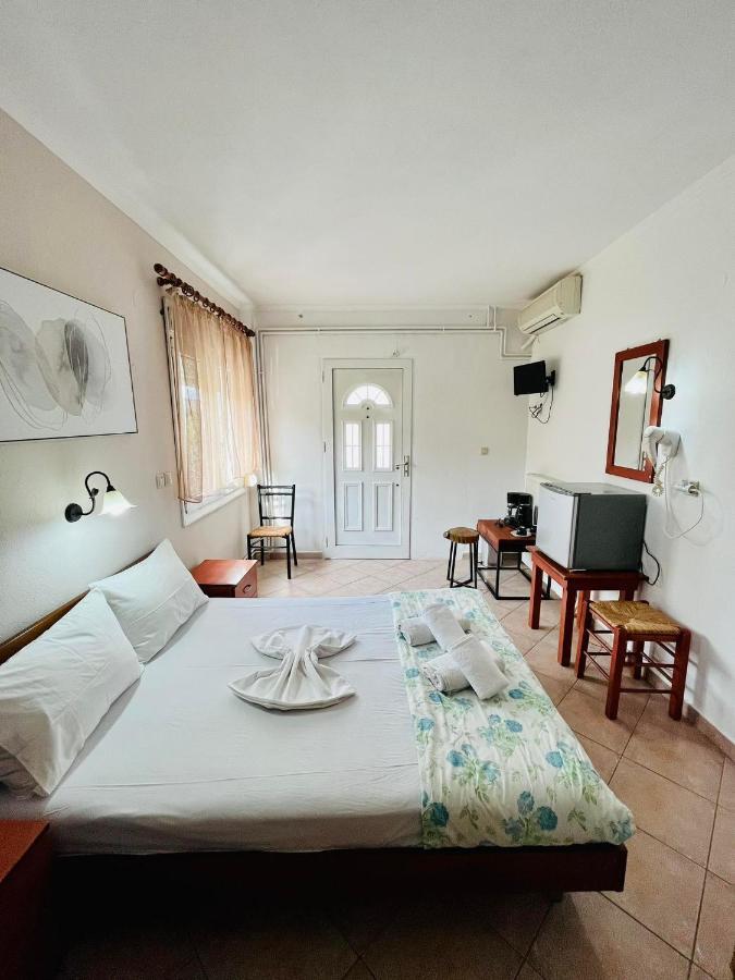 Poplar Lofts & Apartments Karavouzi 프리노스 외부 사진